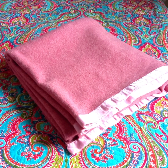 Kenwood Other - Kenwood Ramcrest wool blanket